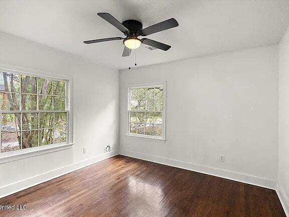 Foto del edificio - 551 Woodbury Rd