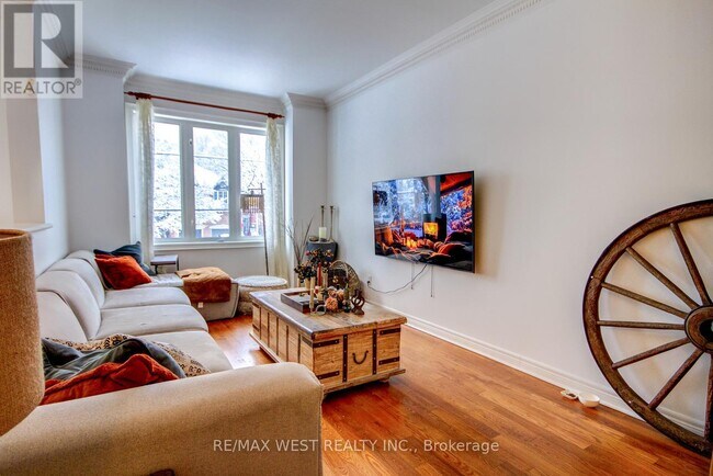 Photo du bâtiment - 104A BENSON AVENUE