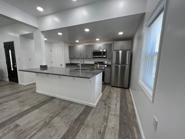 Building Photo - 109 Perrin Ave