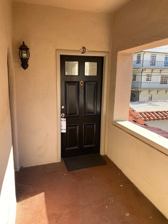 Foto del edificio - 144 S Camden Dr