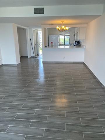 Building Photo - 2820 Tennis Club Dr