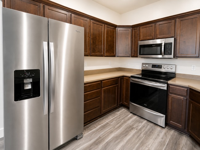 Building Photo - Spacious 3-Bedroom Condo with Garage in Saratoga Springs