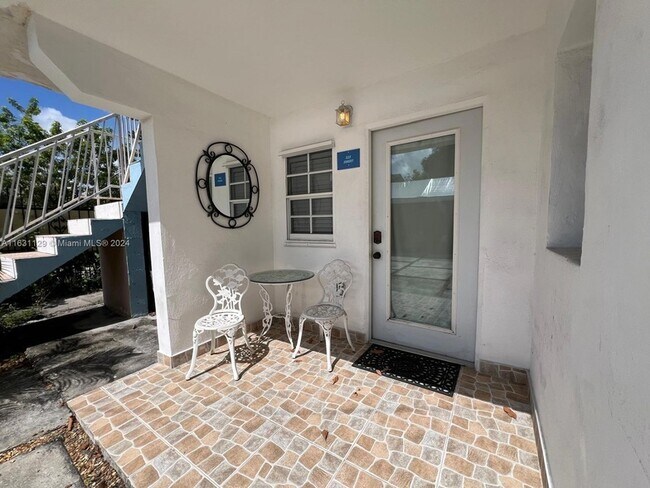 Foto del edificio - 227 NW 34th St