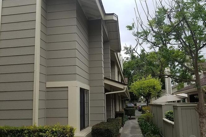 Condo 3br / 3ba - 1700 W Cerritos Ave