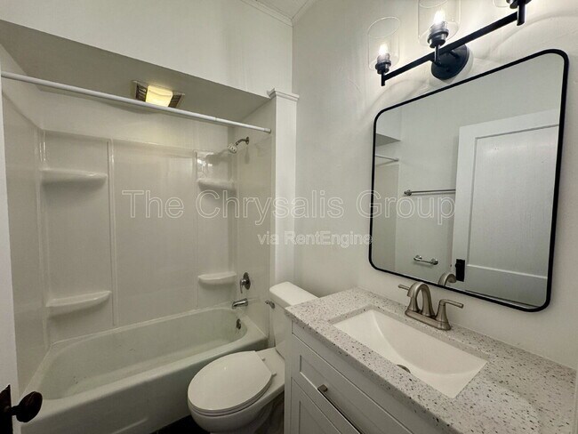 Foto del edificio - 224 W Campbell St