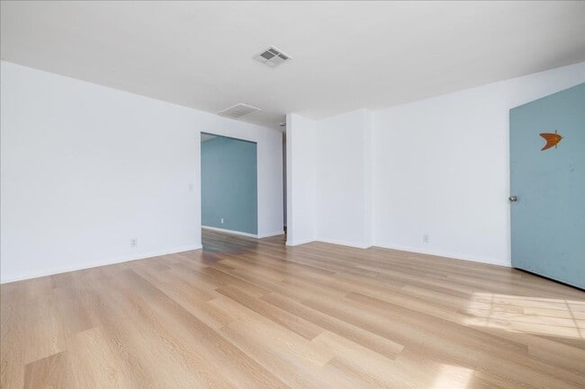 Foto del edificio - 44440 Acacia Dr