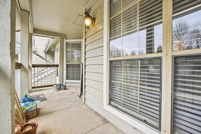 Building Photo - 12165 Penderview Terrace