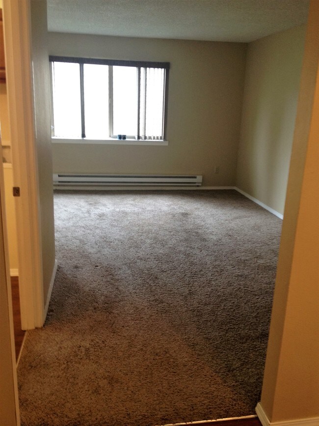 430 Metzler St, Molalla, OR 97038 Townhome Rentals in Molalla OR