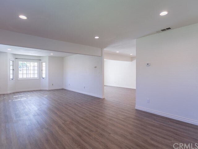 Building Photo - 596 Armitos Pl