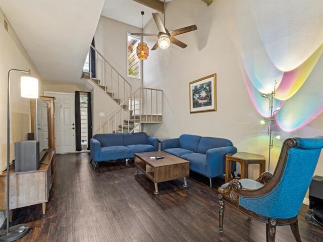 Foto del edificio - 3139 Golden Oak Ct