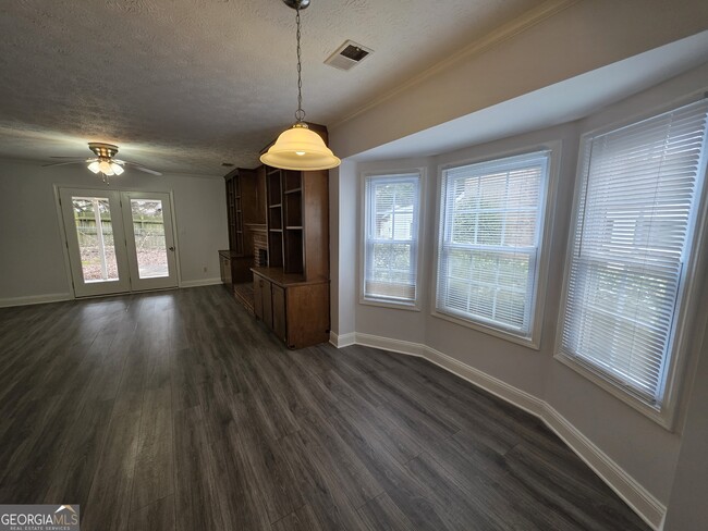 Foto del edificio - 405 Williamsburg Way