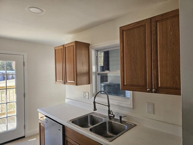 Foto del edificio - 3303 George Light Rd