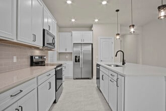 Building Photo - 4837 Chantilly Rd