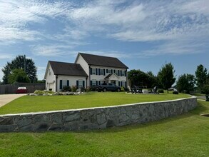 Building Photo - 3 Forest Lake Dr