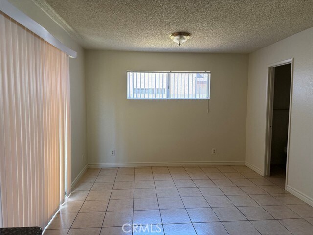 Foto del edificio - 9303 Cedar St