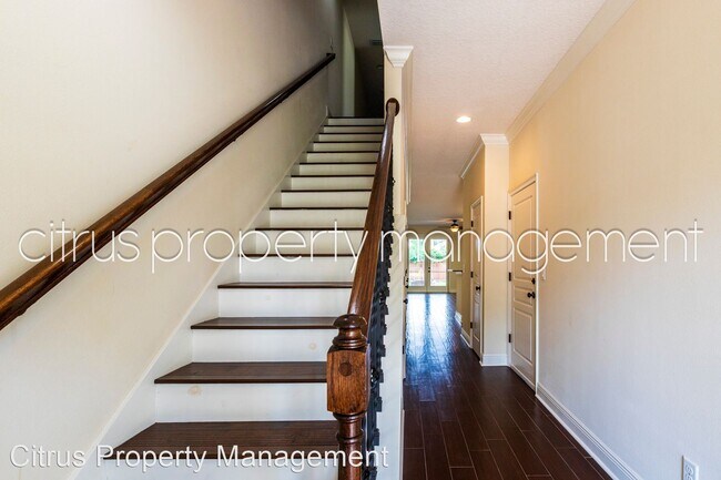Building Photo - 3 br, 2.5 bath House - 1409 E.  Muriel Street
