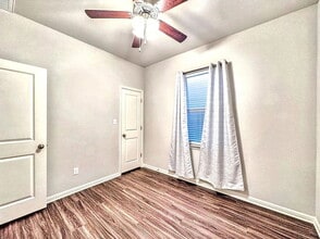 Building Photo - 152 Witchhazel Way