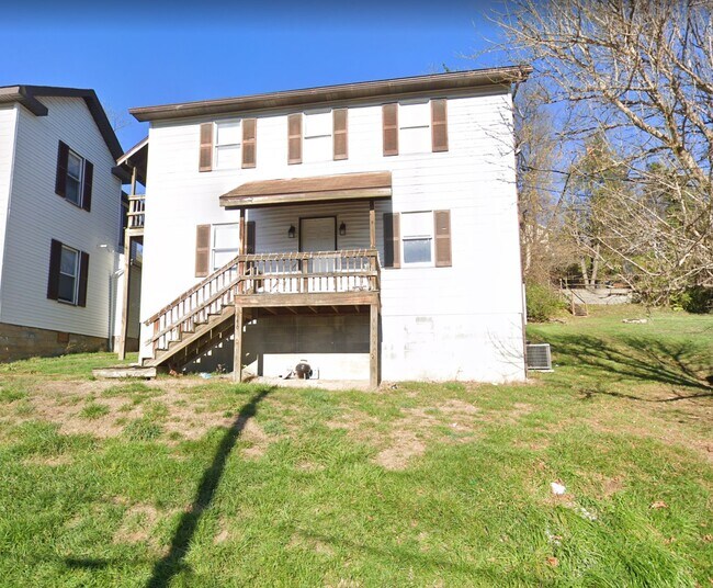 Building Photo - 146 Lorentz St