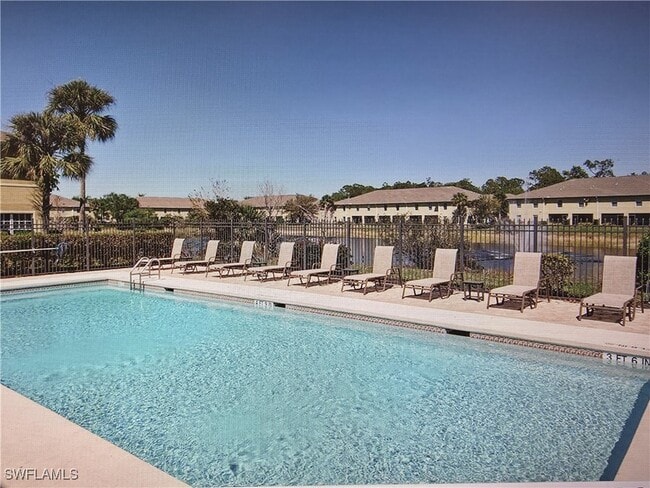Building Photo - 9069 Gervais Cir