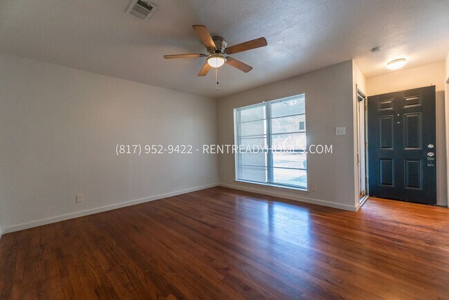 Foto del edificio - 4 Bedroom 2 Bathroom Home with Large Backyard and Two Car Garage in Mesquite Texas!