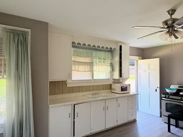 Building Photo - 706 3rd St