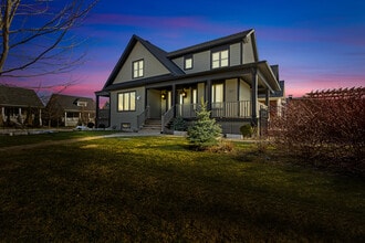 Building Photo - 107 Snow Apple Cres