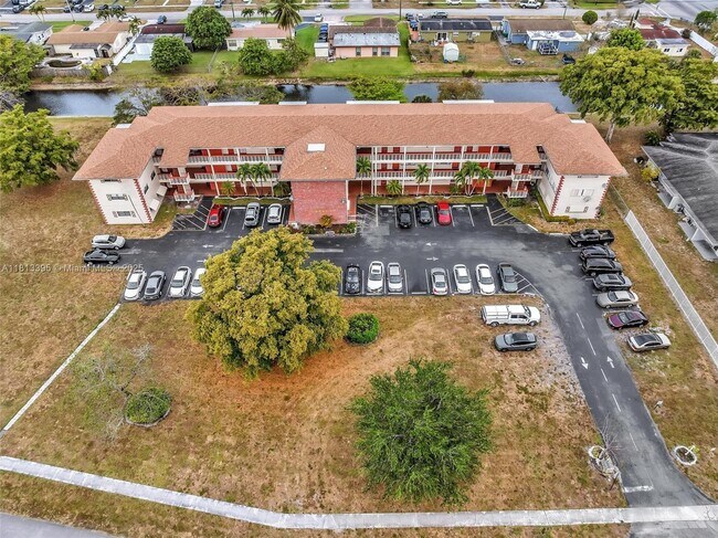 Building Photo - 4731 NW 10th Ct