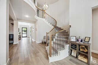 Building Photo - 9823 Magnolia Ests Ln