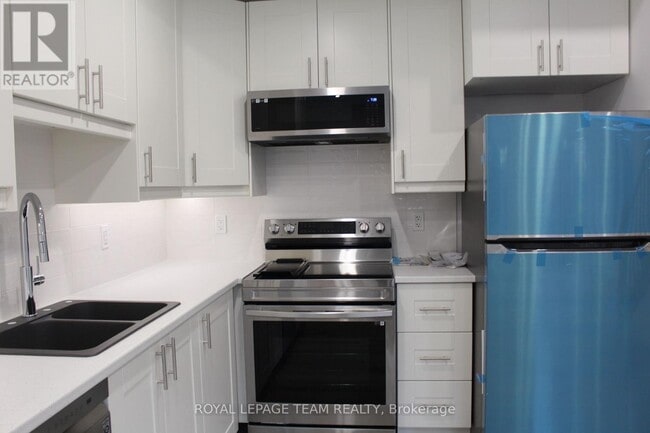 Photo du bâtiment - UNIT A - 155 LONGPRE STREET E