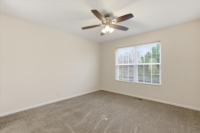 Foto del edificio - 28909 Pondview Dr