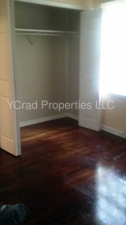 Building Photo - 3 Bedroom Ranch Home, Large Backyard