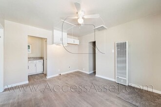 Building Photo - 24099 CA-74