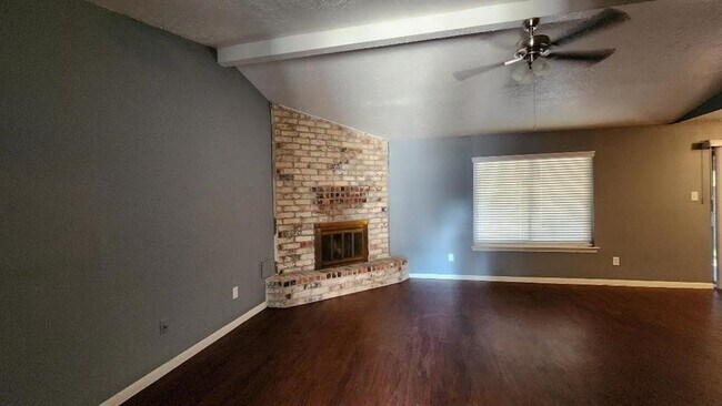 Building Photo - 24218 Strong Pine Dr