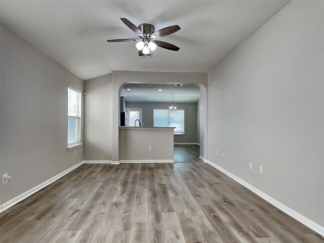 Foto del edificio - 12204 Timber Arch Ln