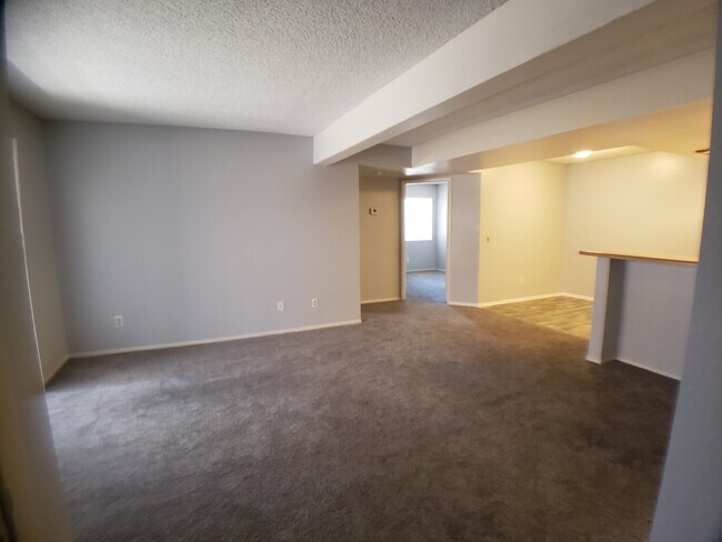 Building Photo - 3790 Desert Marina Dr
