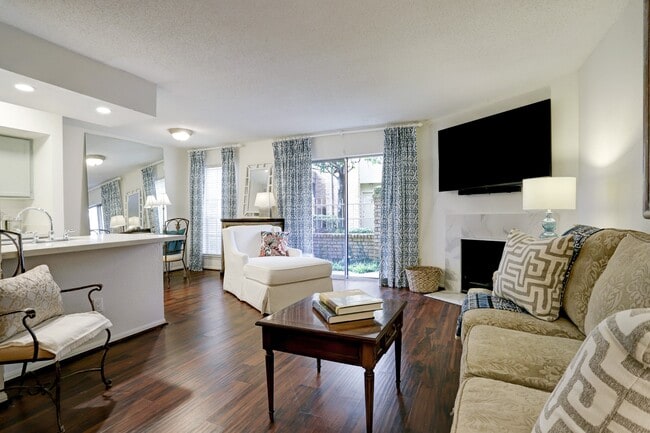 Building Photo - 1515 Sandy Springs Rd