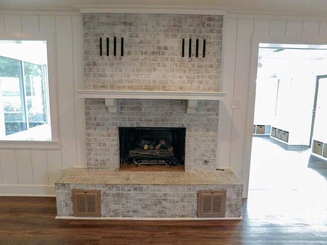 Building Photo - 1279 Huie St