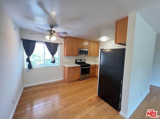 Foto del edificio - 2637 S Centinela Ave