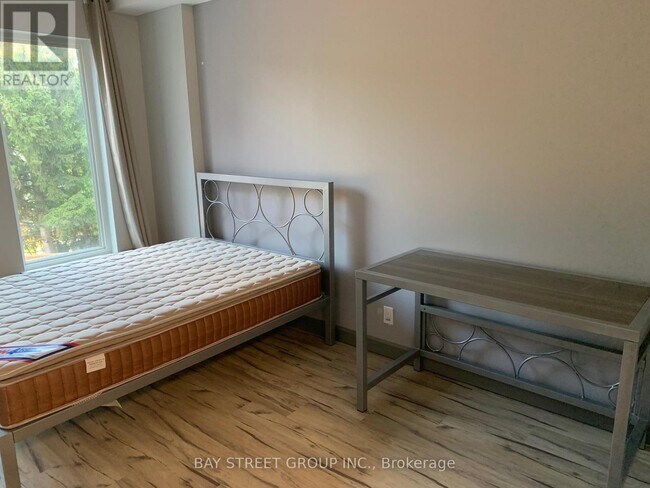 Photo du bâtiment - 77 Leland St