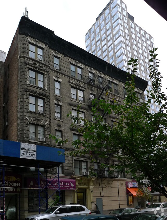 Building Photo - 1225 1st Ave