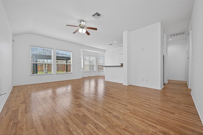 Foto del edificio - 22522 Fosters Park Ct