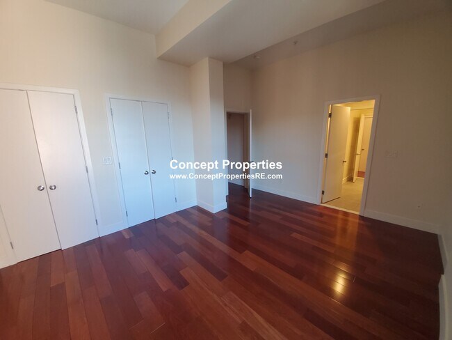 Second bedroom - 520 Harrison Ave