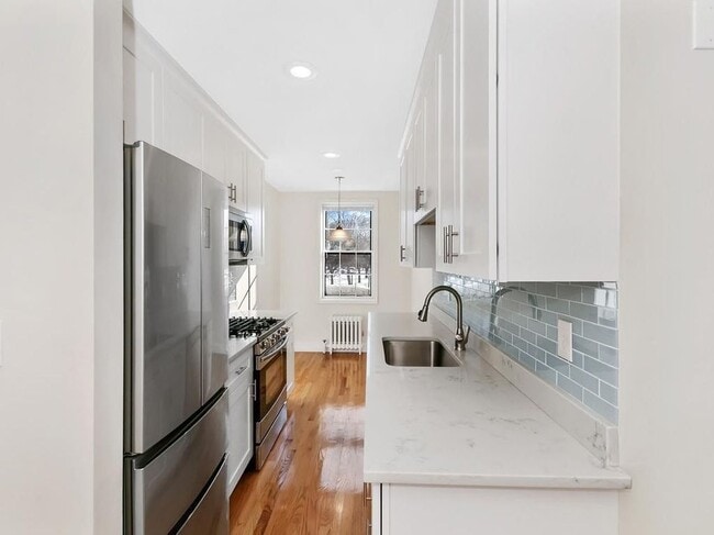 Building Photo - 50 Follen St