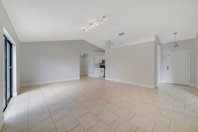 Photo - 143 Alta Vista Ct House