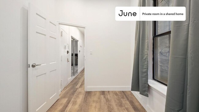 Foto del edificio - Room in Shared 2 bed/1 bath home