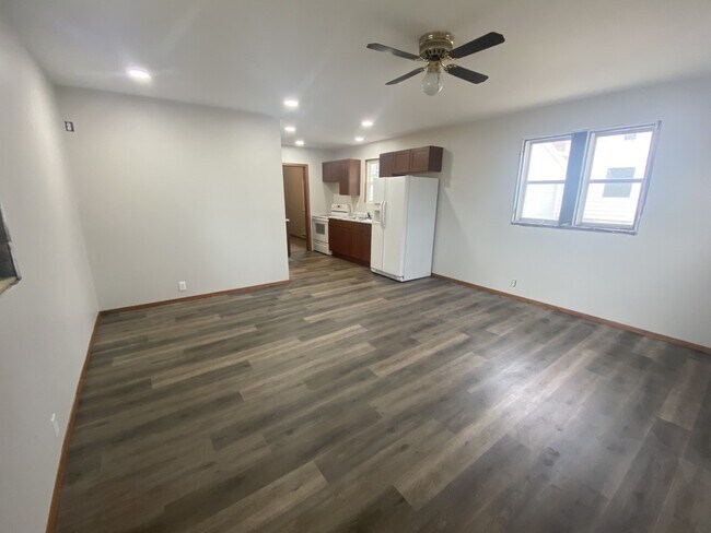Living/Dining - 415 N Olive Ave