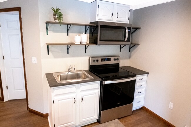 539 E Main St Unit 3, Carnegie, PA 15106 Apartments - 539 E Main St ...