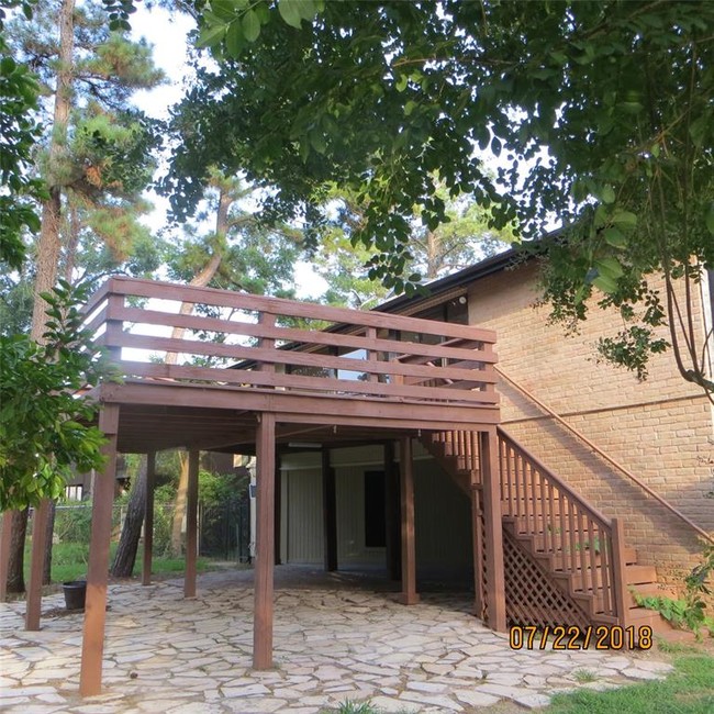 Building Photo - 930 Hackberry St