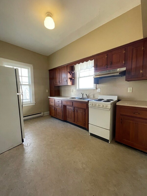 460 Summit Ave Unit Apt 2, Hagerstown, MD 21740 Condo for Rent in