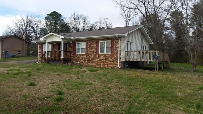 Building Photo - 7425 Igou Gap Rd